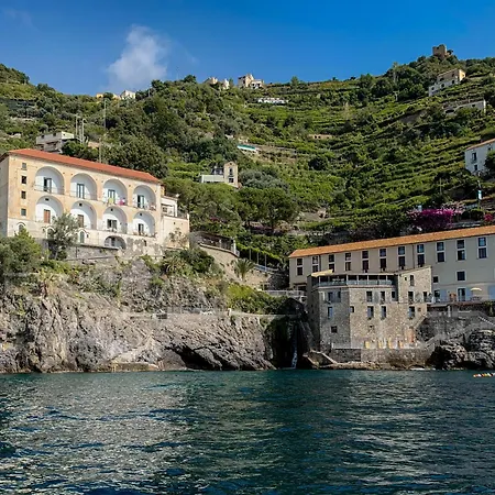 Spectacular With Private Platform, Parking And Terrace!