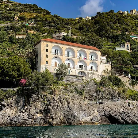 Villa Spectacular With Private Platform, Parking And Terrace! Minori